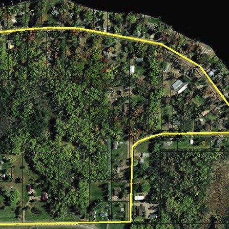 Map of lakeside properties with yellow line highlighting electric line